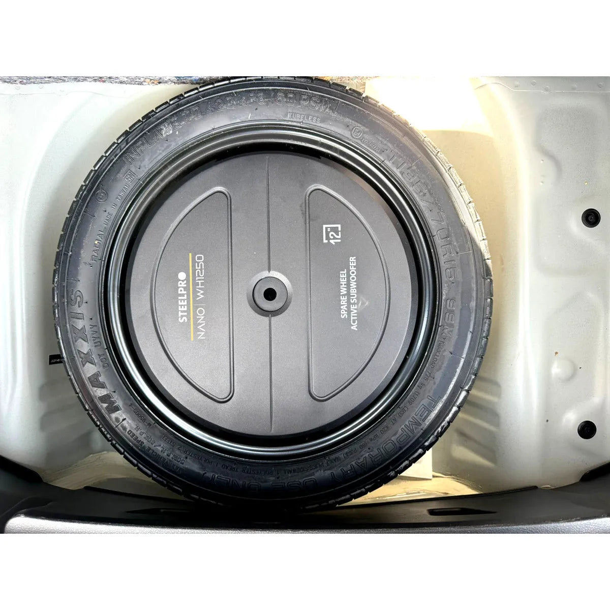 Subwoofer Amplificado 12 PuLG Llanta Repuesto Nano Steelpro Color Negro