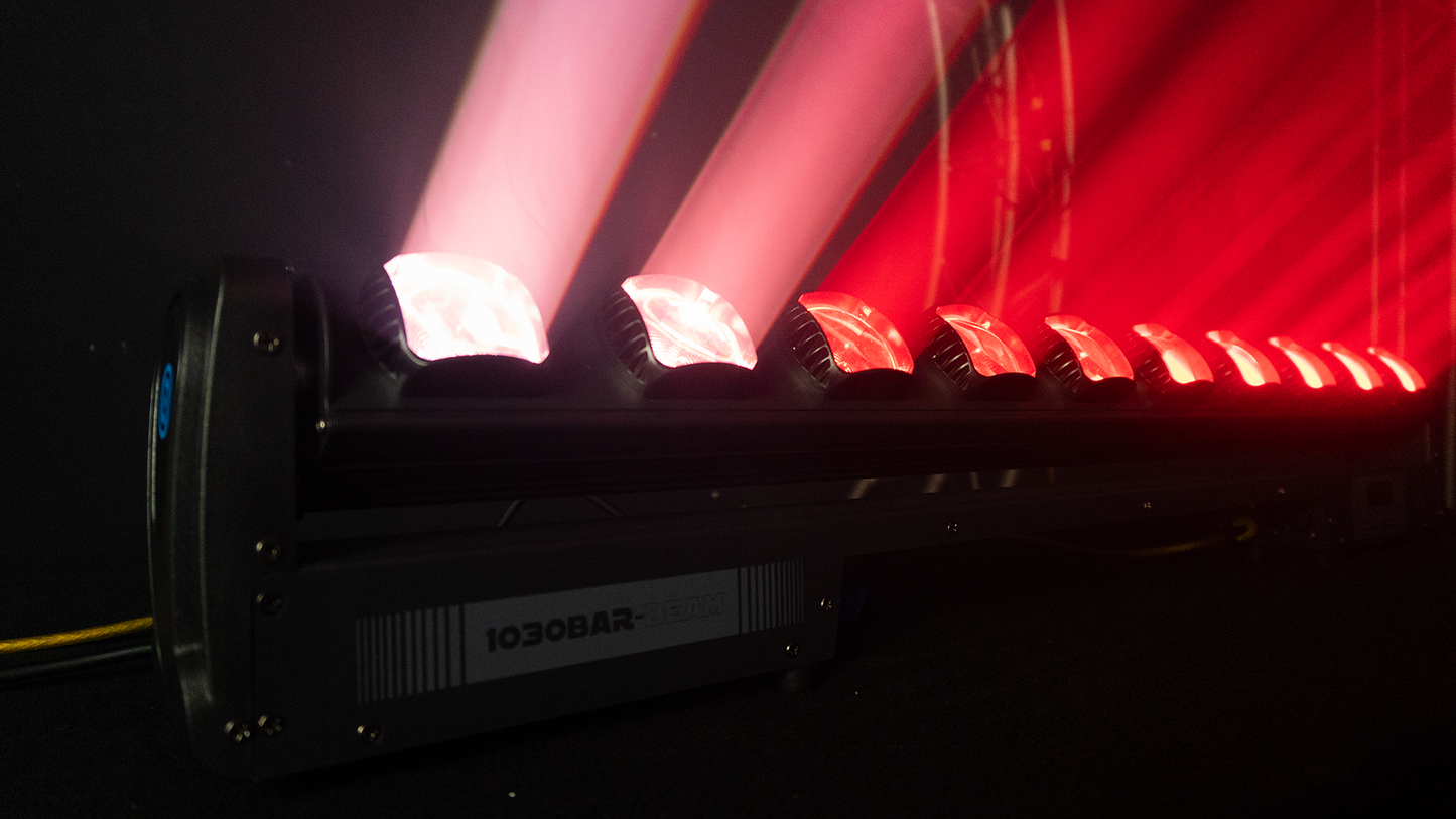 1030 BAR BEAM Steelpro – Barra LED RGBW 300W con 127 Efectos y Control DMX