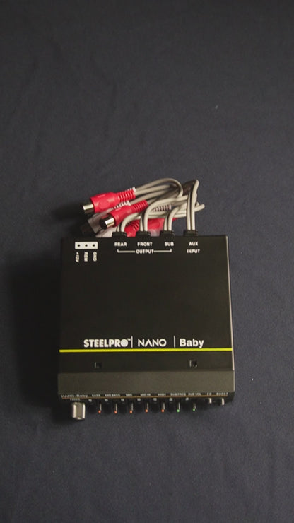 Ecualizador Mini para auto preamplificado Nano Baby 5 Bandas + Subwoofer Output , Control de frecuencia , Bass Booster, 7Volts , RCA,Luz Led Steelpro Negro