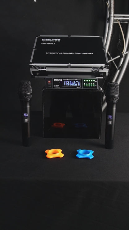 Microfono Uhf Profesional Steelpro Frecuencia Multicanal Color Negro