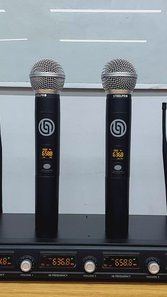 Set Profesional 4 Micrófonos Inalámbricos Uhf 70m Steelpro